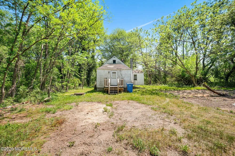 318 Water Street Eatontown, NJ 07724