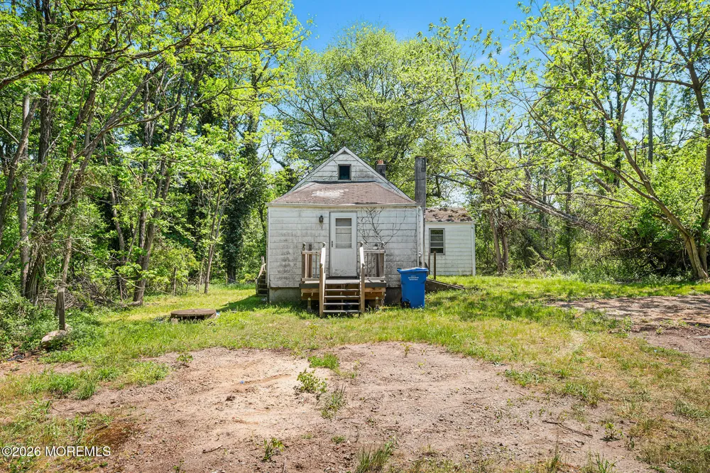 318 Water Street Eatontown, NJ 07724