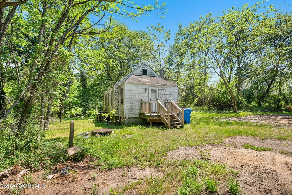 318 Water Street Eatontown, NJ 07724