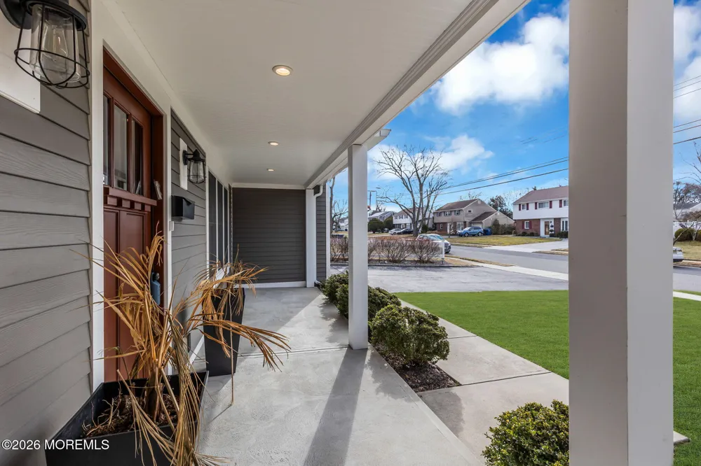 27 Branch Road Oakhurst, NJ 07755
