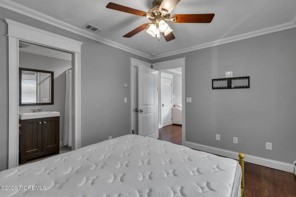 27 Branch Road Oakhurst, NJ 07755