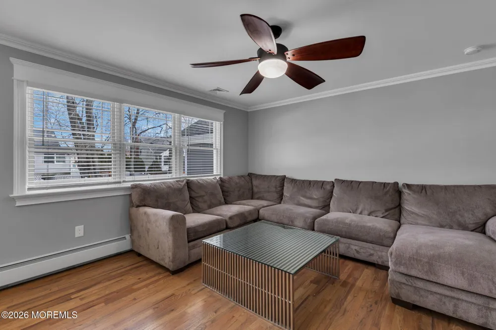 27 Branch Road Oakhurst, NJ 07755