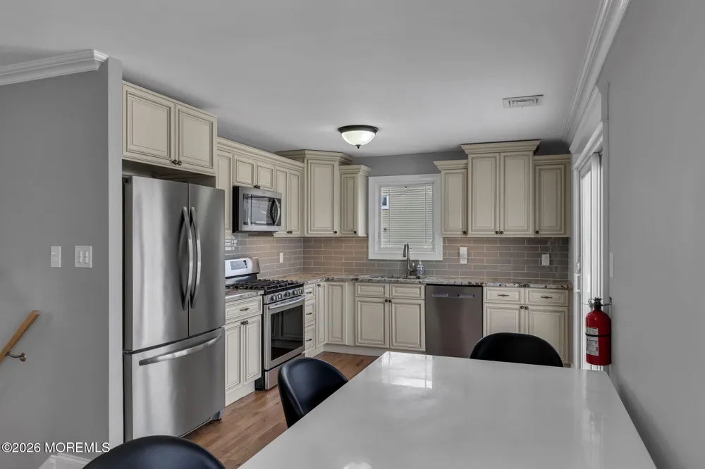 27 Branch Road Oakhurst, NJ 07755