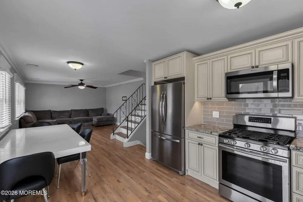 27 Branch Road Oakhurst, NJ 07755