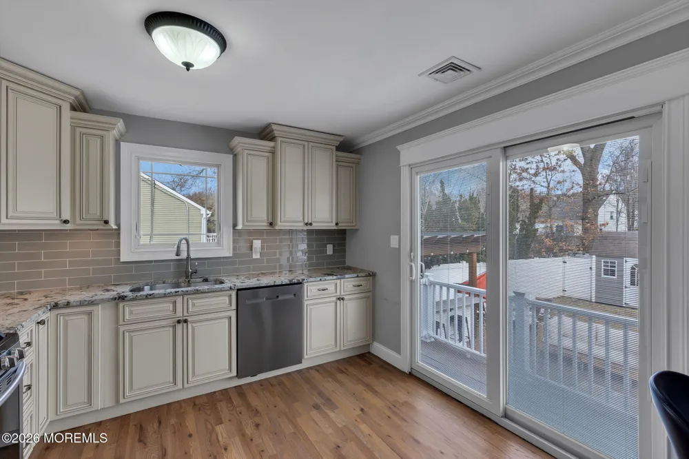 27 Branch Road Oakhurst, NJ 07755