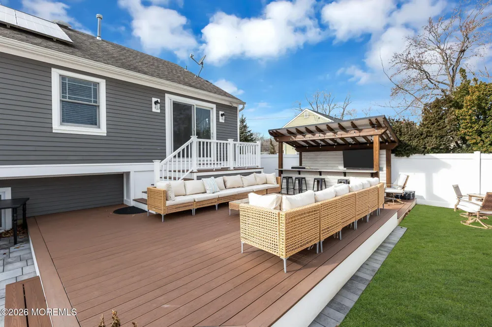 27 Branch Road Oakhurst, NJ 07755