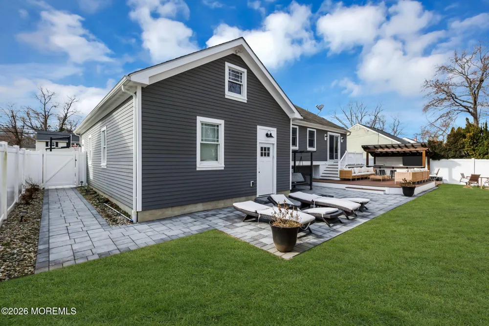 27 Branch Road Oakhurst, NJ 07755