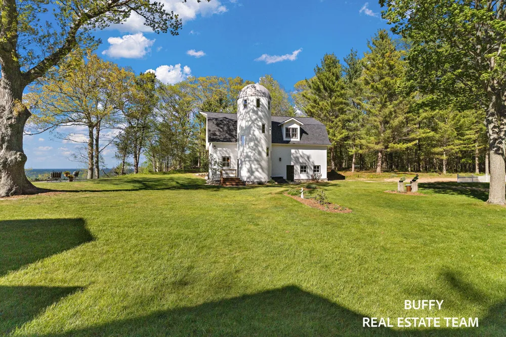 8282 W Harrison Road Mears, MI 49436
