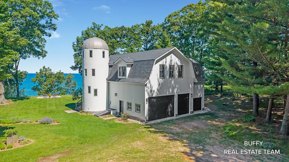 8282 W Harrison Road Mears, MI 49436