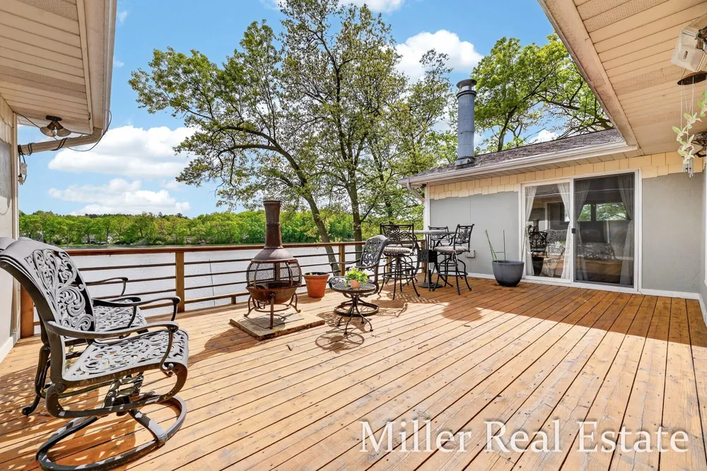 1589 Pleasant View Drive Hastings, MI 49058