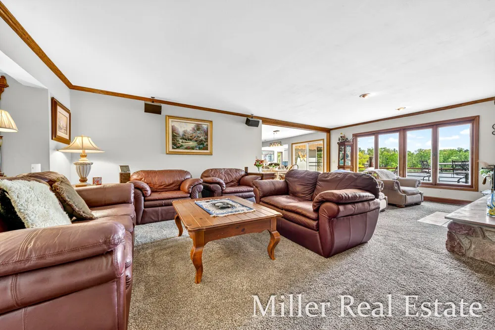 1589 Pleasant View Drive Hastings, MI 49058