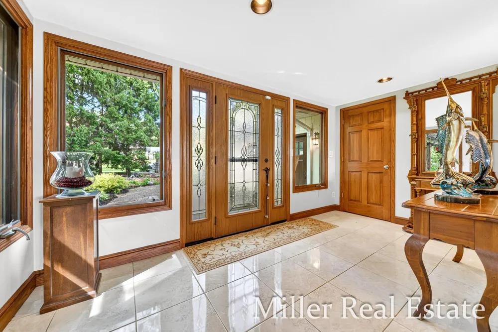 1589 Pleasant View Drive Hastings, MI 49058