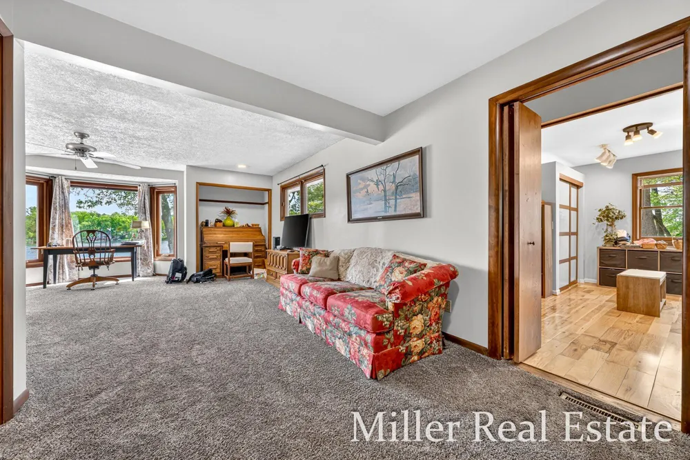 1589 Pleasant View Drive Hastings, MI 49058