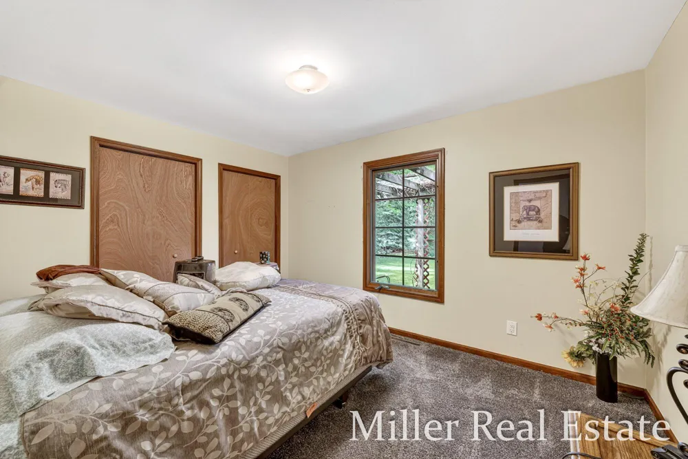 1589 Pleasant View Drive Hastings, MI 49058
