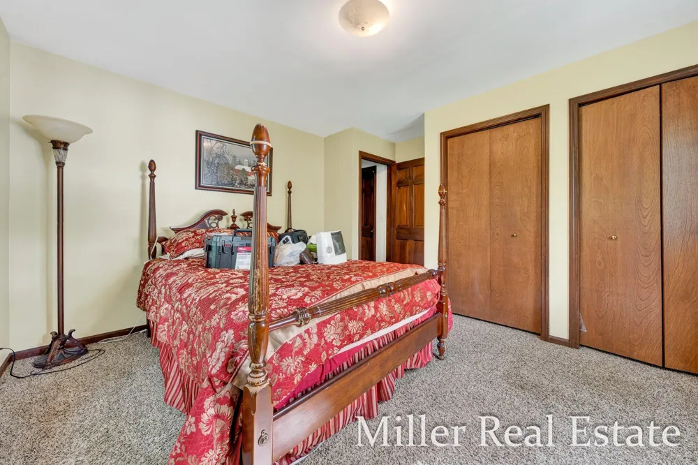 1589 Pleasant View Drive Hastings, MI 49058
