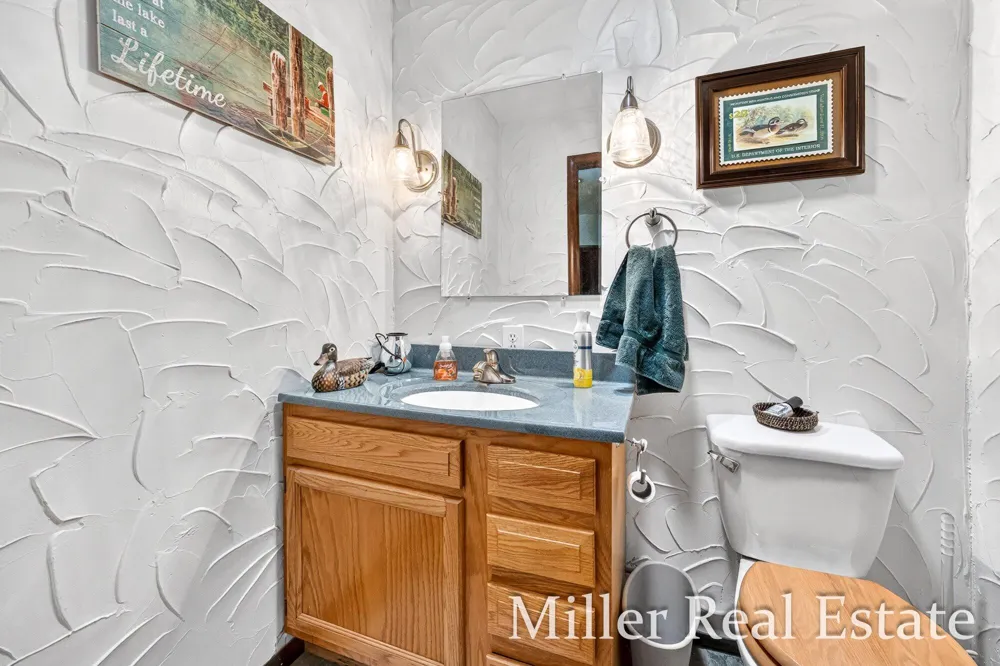 1589 Pleasant View Drive Hastings, MI 49058