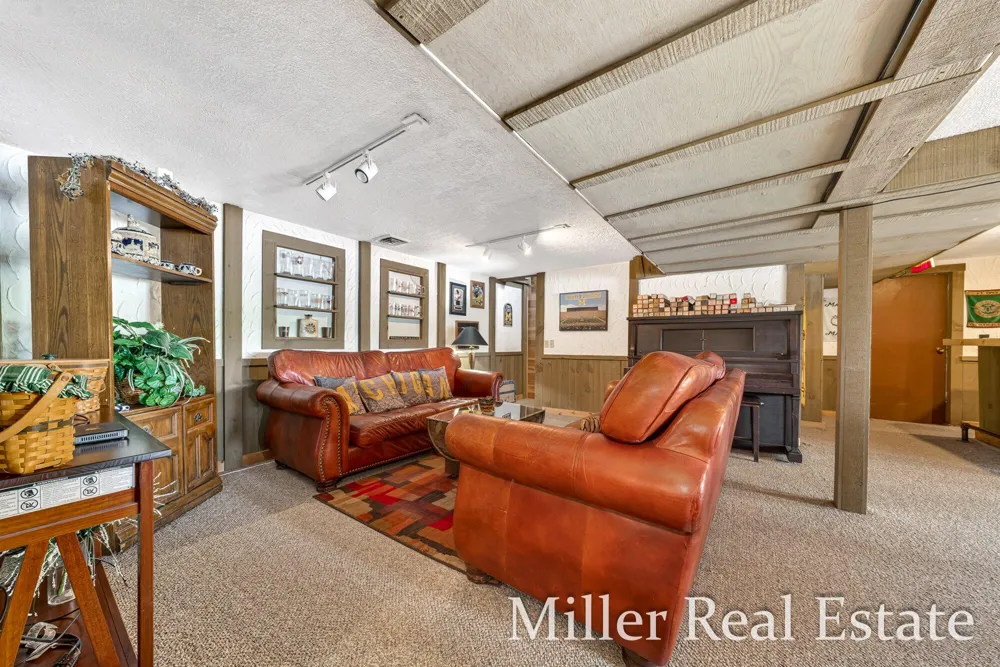 1589 Pleasant View Drive Hastings, MI 49058