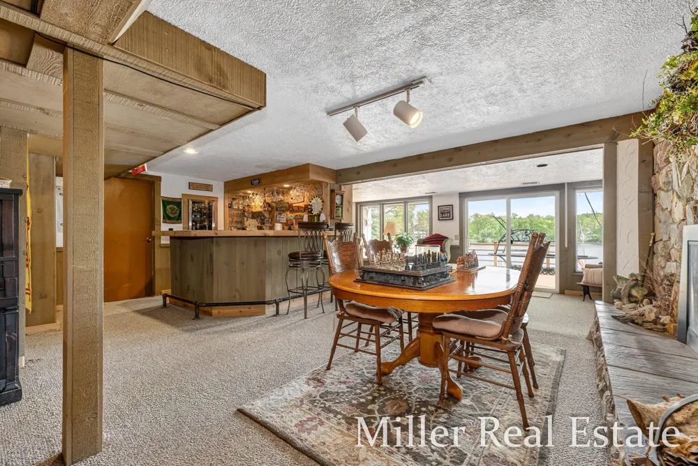1589 Pleasant View Drive Hastings, MI 49058