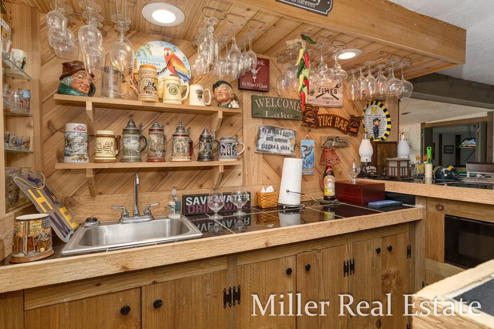 1589 Pleasant View Drive Hastings, MI 49058