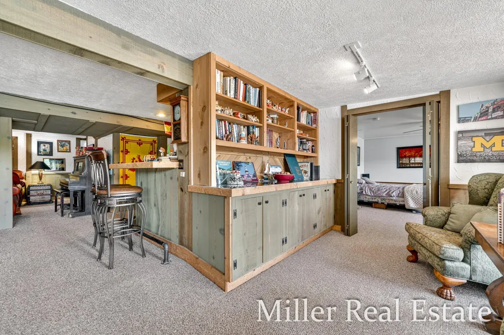 1589 Pleasant View Drive Hastings, MI 49058