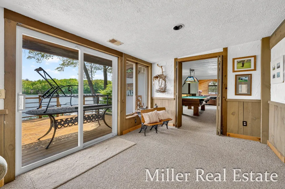1589 Pleasant View Drive Hastings, MI 49058
