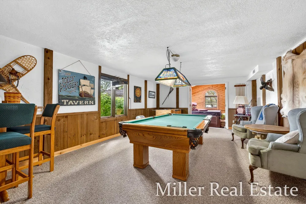 1589 Pleasant View Drive Hastings, MI 49058