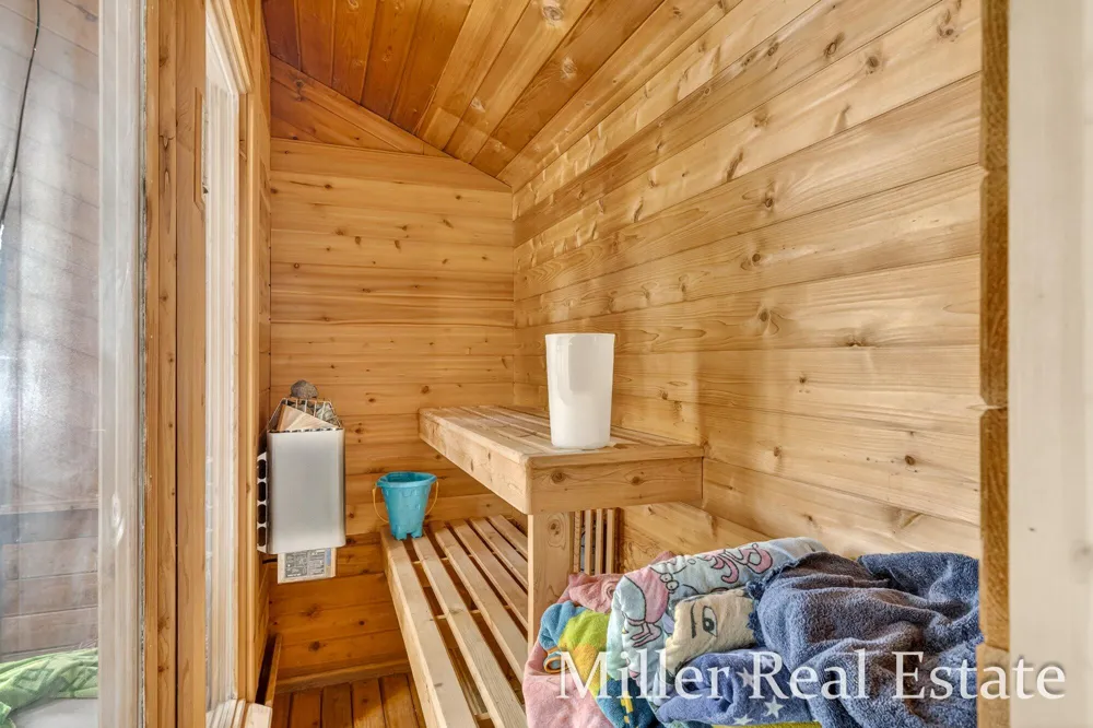 1589 Pleasant View Drive Hastings, MI 49058