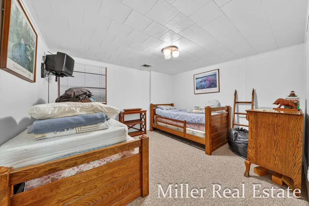 1589 Pleasant View Drive Hastings, MI 49058