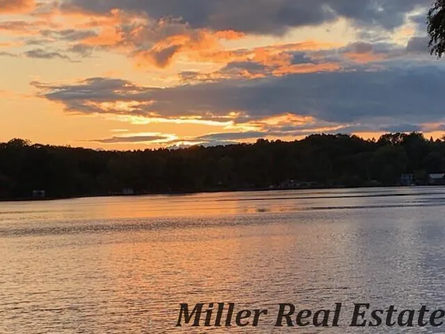 1589 Pleasant View Drive Hastings, MI 49058