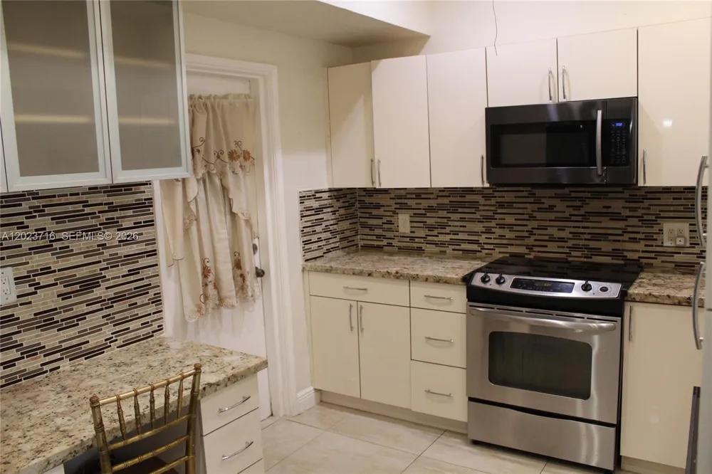13875 NE 16th Ct North Miami, FL 33181