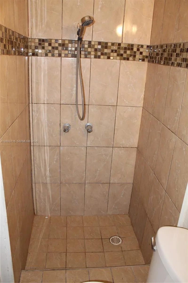 13875 NE 16th Ct North Miami, FL 33181