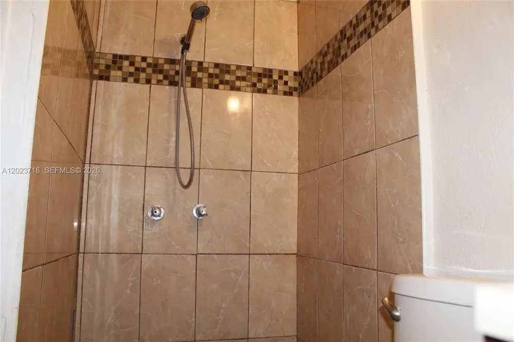 13875 NE 16th Ct North Miami, FL 33181