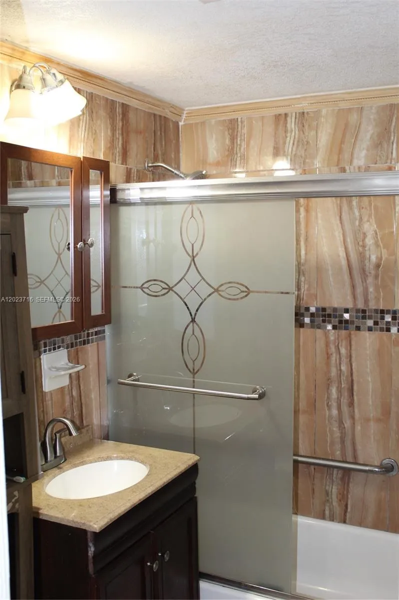 13875 NE 16th Ct North Miami, FL 33181