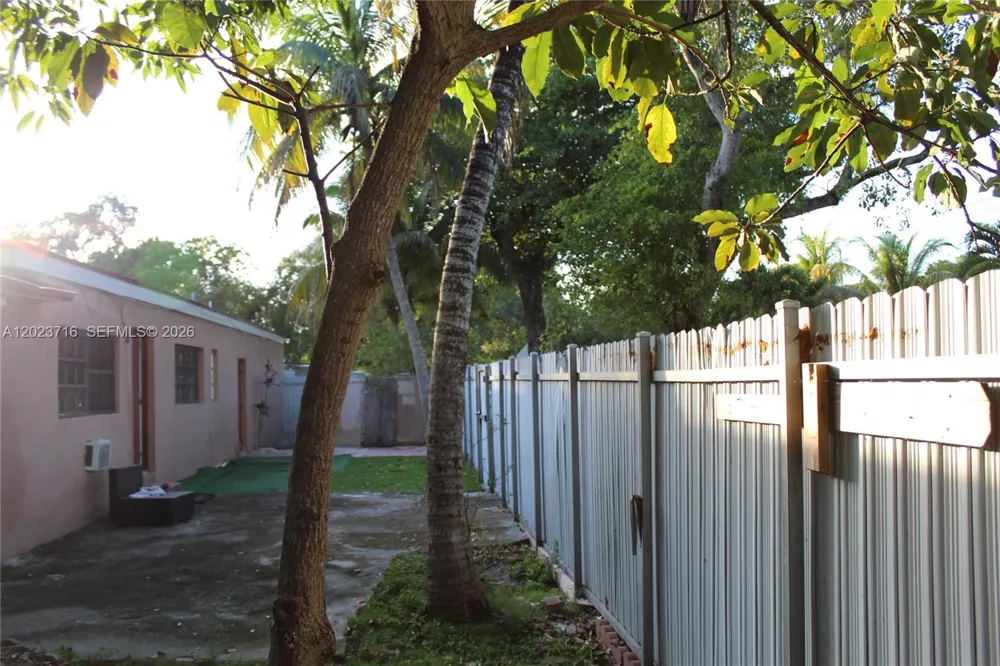 13875 NE 16th Ct North Miami, FL 33181