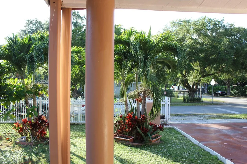 13875 NE 16th Ct North Miami, FL 33181