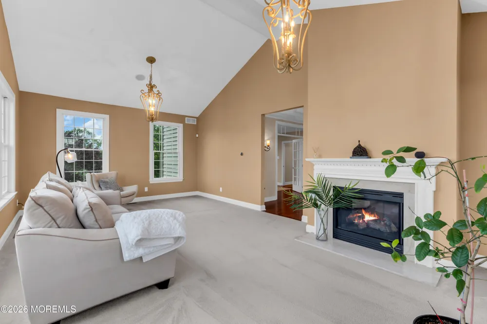 4 Ridgeview Way Allentown, NJ 08501