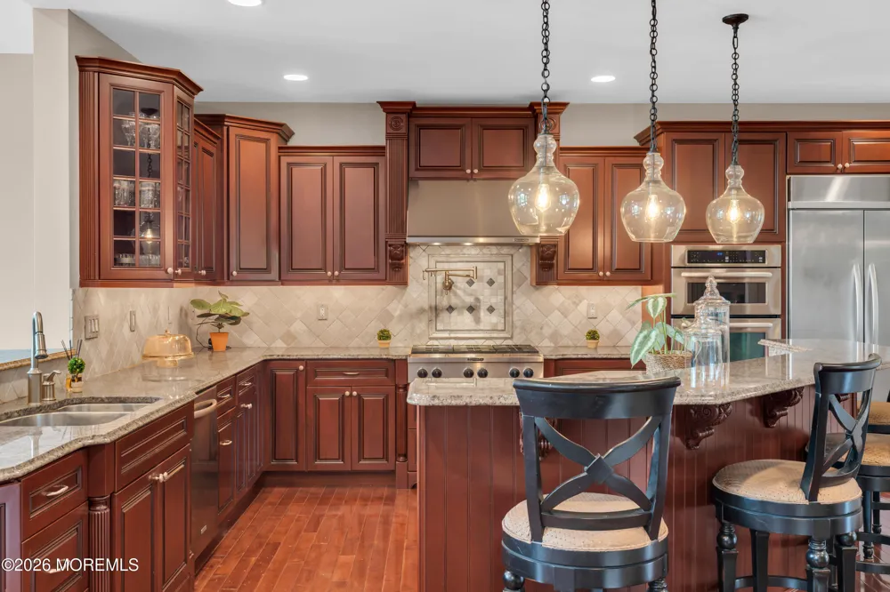 4 Ridgeview Way Allentown, NJ 08501