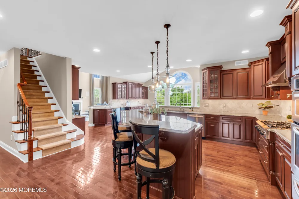 4 Ridgeview Way Allentown, NJ 08501