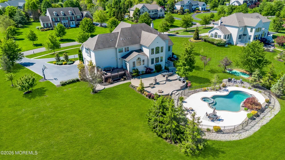 4 Ridgeview Way Allentown, NJ 08501