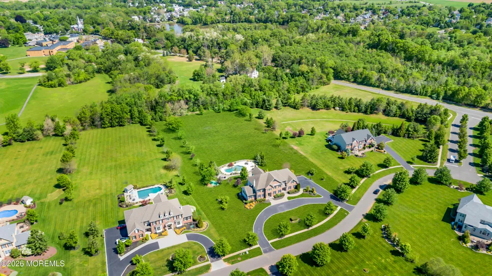 4 Ridgeview Way Allentown, NJ 08501