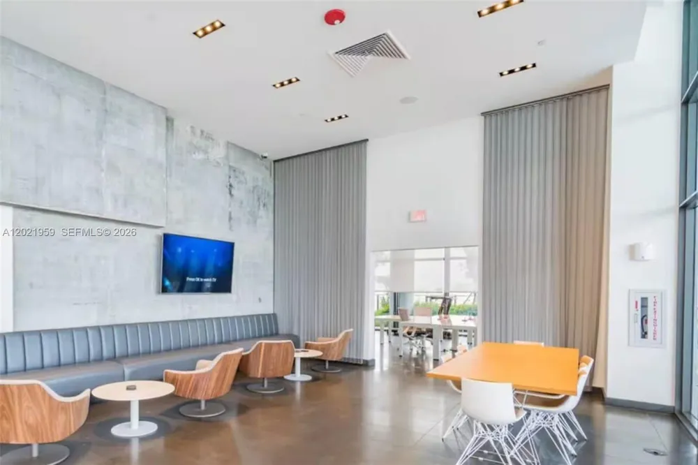 1600 NE 1st Ave #1605 Miami, FL 33132