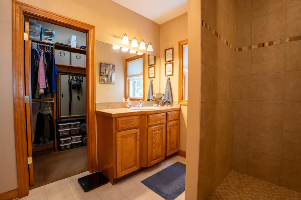 5936 S Rapids Road Branch, MI 49402