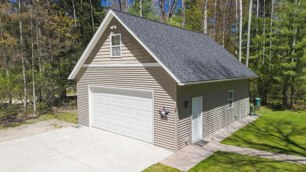 5936 S Rapids Road Branch, MI 49402