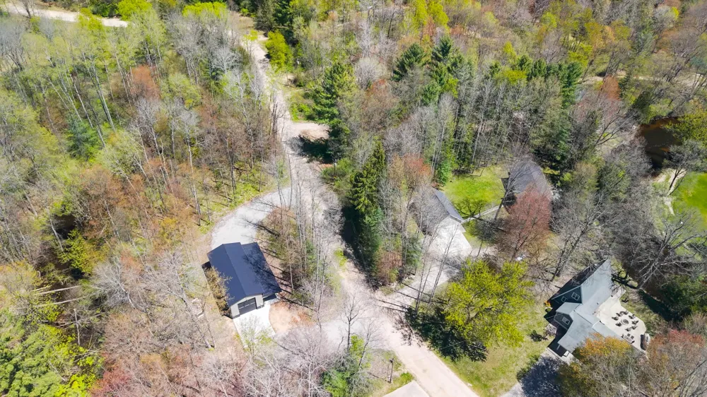 5936 S Rapids Road Branch, MI 49402