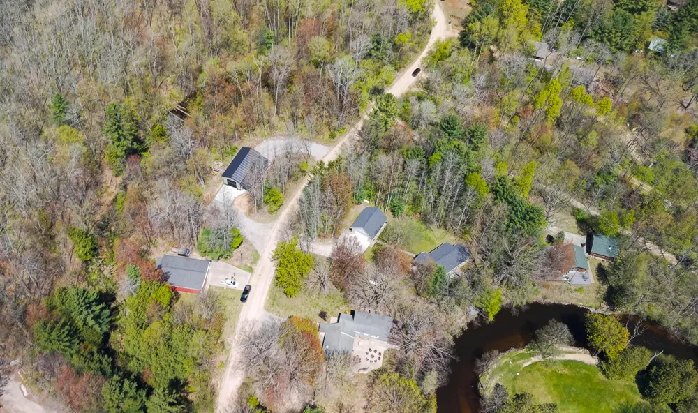 5936 S Rapids Road Branch, MI 49402