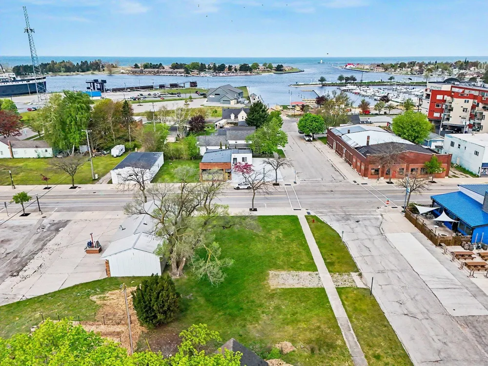603 S James Street Ludington, MI 49431