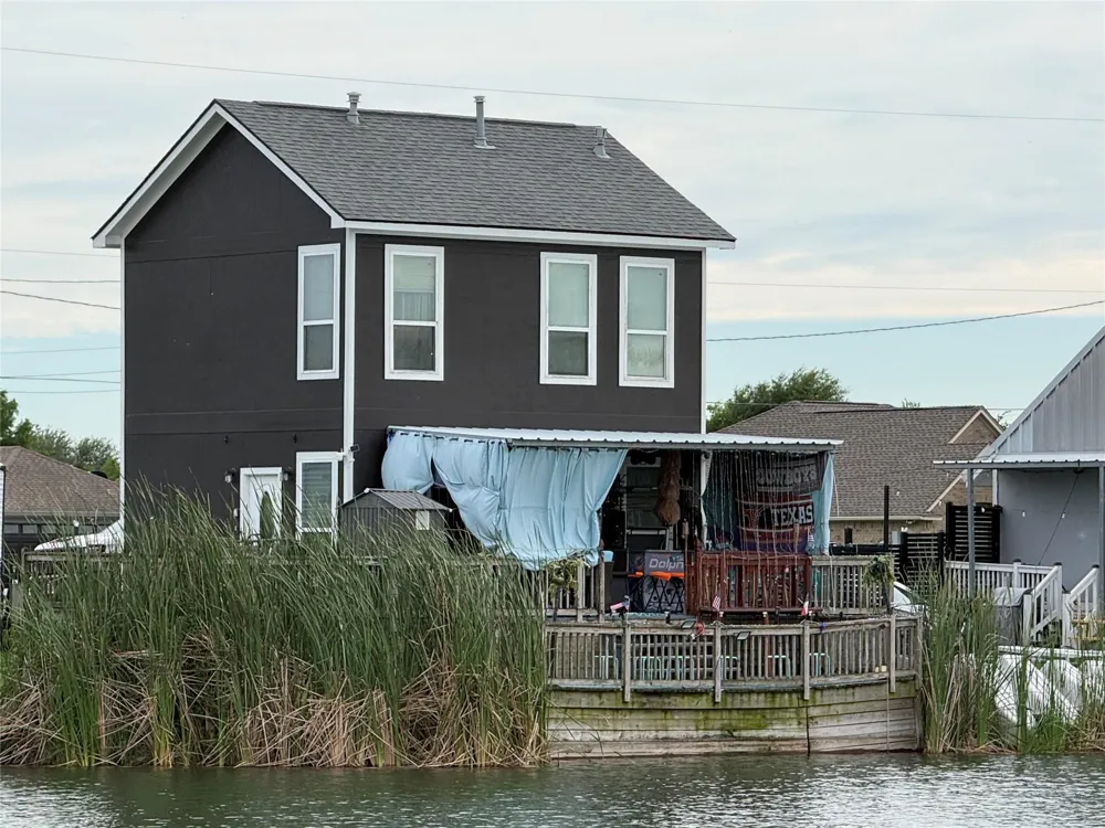 2730 Avenue D San Leon, TX 77539