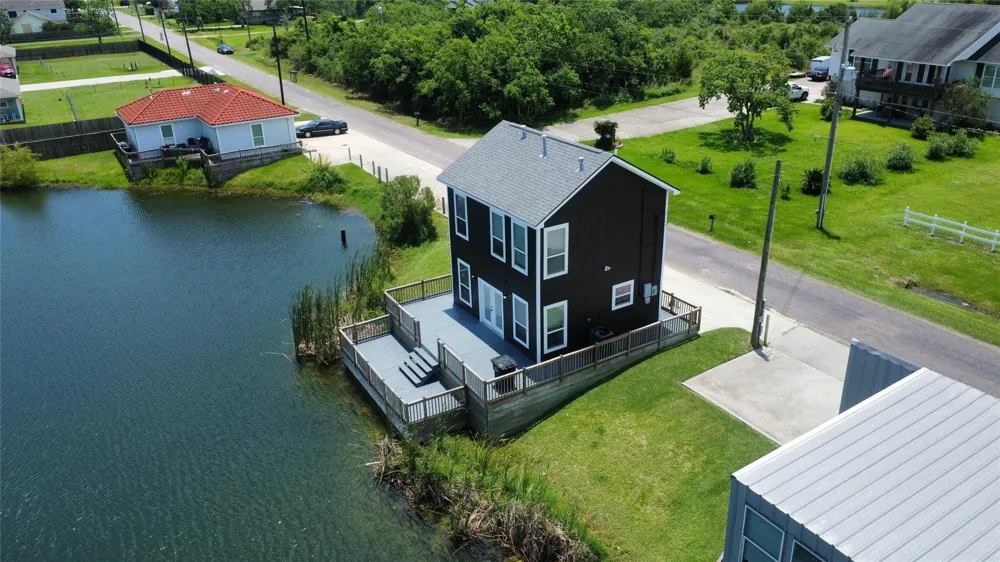 2730 Avenue D San Leon, TX 77539