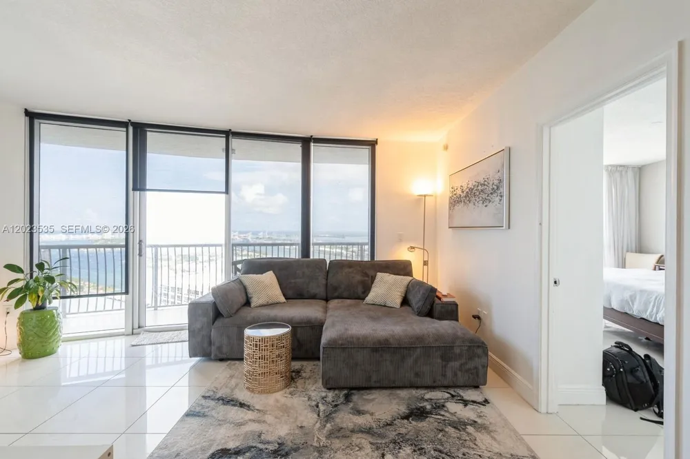 1750 Bayshore Dr #4702 Miami, FL 33132