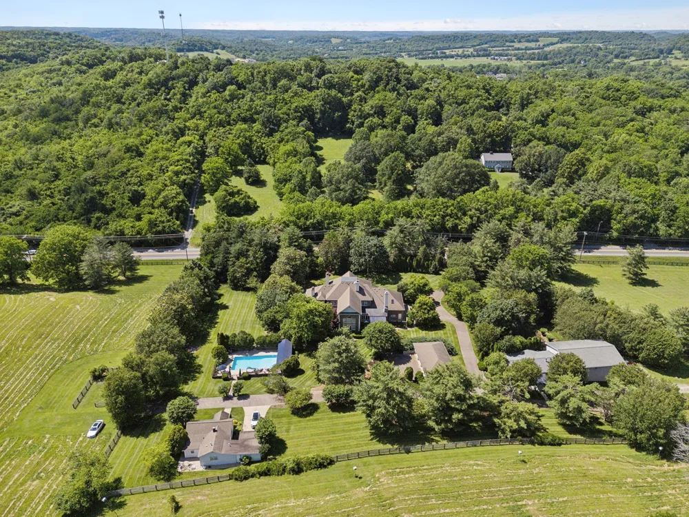 4750 Columbia Pike Thompsons Station, TN 37179